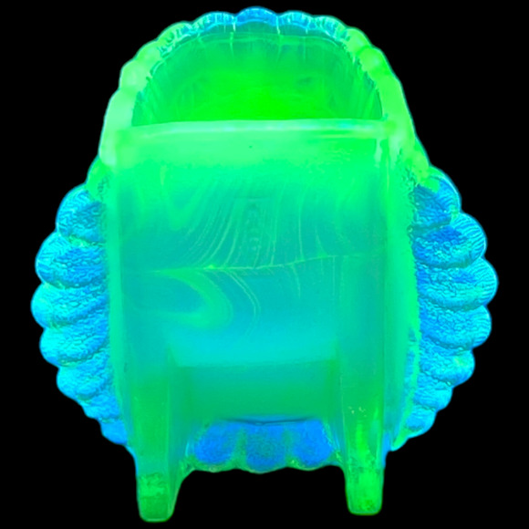 Boyd Glass Indian Head Toothpick Holder 1997 Lemon Custard Vaseline GLOWS  B443 - Picture 3 of 15